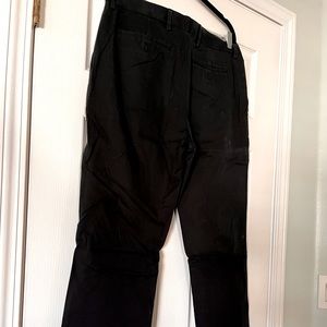 Banana Republic • Men’s Black Pant • Slim fit • 32 x 32